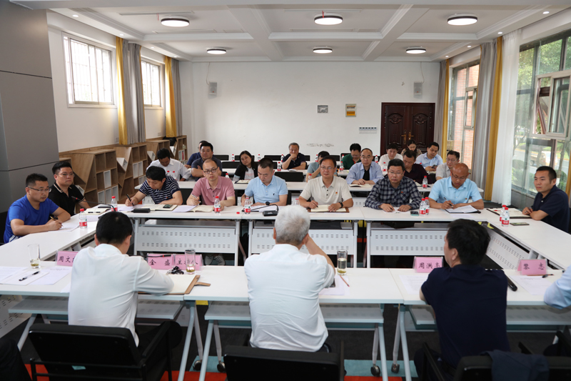 UOzA_1664957172568070549.jpg 4.jpg